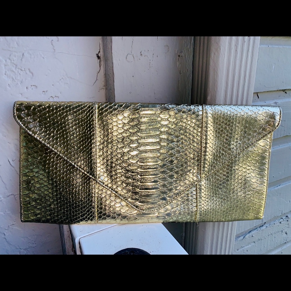 Gold exotic clutch